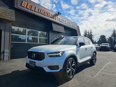 Used 2019 Volvo XC40 T5 R-Design