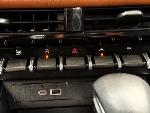 Used 2023 GMC Canyon AT4 w/ AT4 Premium Package AWD/4WD image 66