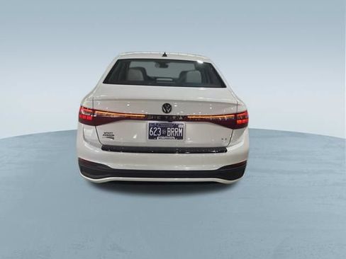 Used 2026 Volkswagen Jetta SE FWD image 39