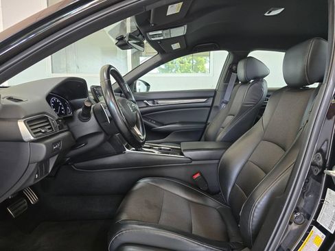 Used 2018 Honda Accord Sport image 22