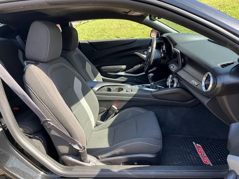 Used 2017 Chevrolet Camaro SS image 35