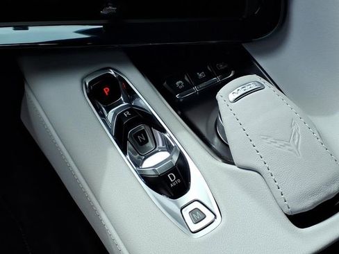 Used 2024 Chevrolet Corvette Z06 RWD image 11