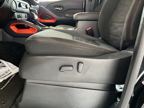 Used 2023 Nissan Frontier Pro-X w/ Technology Package RWD image 12