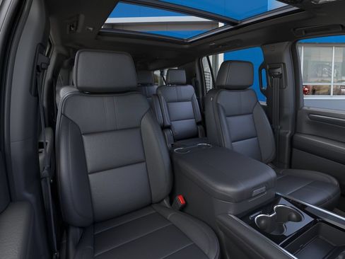 New 2026 Chevrolet Suburban RST w/ Comfort Package AWD/4WD image 16