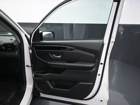 Used 2025 Honda Pilot EX-L image 12