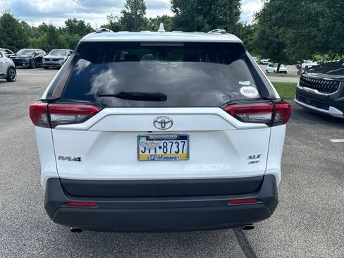 Used 2019 Toyota RAV4 XLE Premium w/ Cold Weather Package AWD/4WD image 6