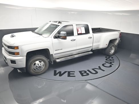 Used 2018 Chevrolet Silverado 3500 LTZ w/ Duramax Plus Package AWD/4WD image 12
