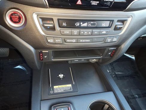 Used 2025 Honda Passport TrailSport image 20