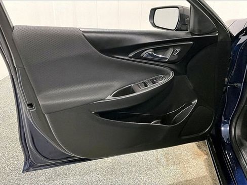 Used 2018 Chevrolet Malibu LS image 21