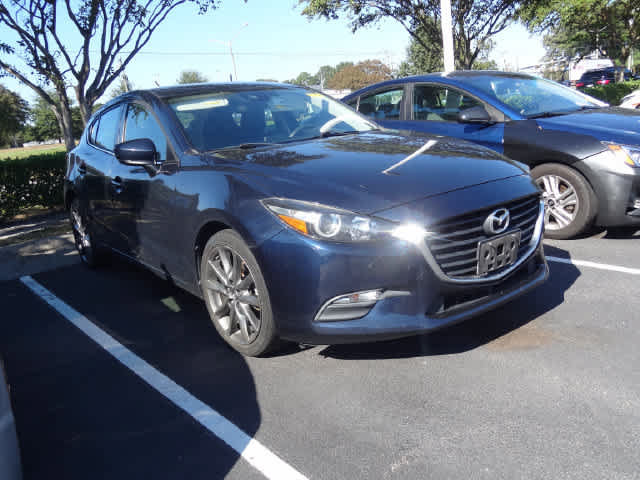 Used 2018 MAZDA MAZDA3 Touring FWD image 3