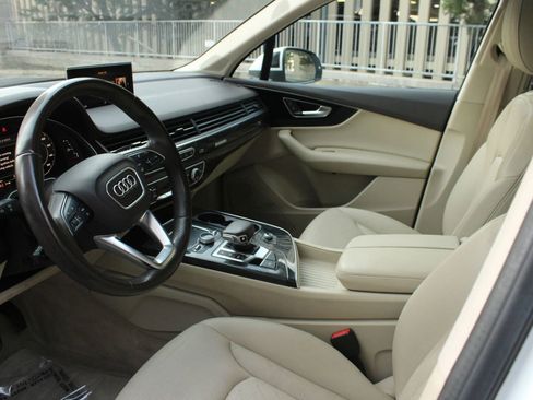 Used 2017 Audi Q7 3.0T Premium Plus image 14