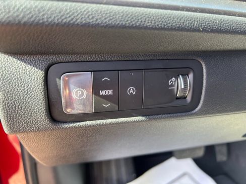 New 2026 Chevrolet Traverse LT FWD image 31