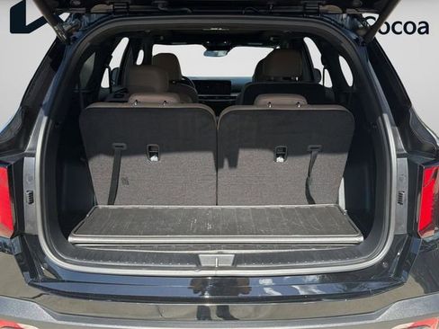 Used 2025 Kia Sorento SX Prestige w/ Olive Brown Leather Package AWD/4WD image 13