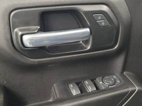 Used 2020 Chevrolet Silverado 1500 Custom w/ Custom Value Package image 27