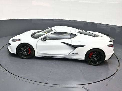 Used 2026 Chevrolet Corvette Z06 RWD image 14