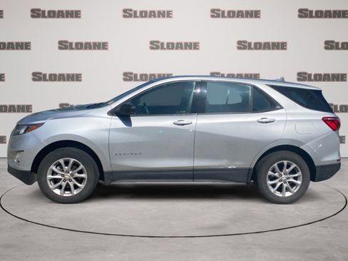 Used 2019 Chevrolet Equinox LS AWD/4WD image 2