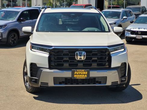 New 2026 Honda Pilot Elite image 2