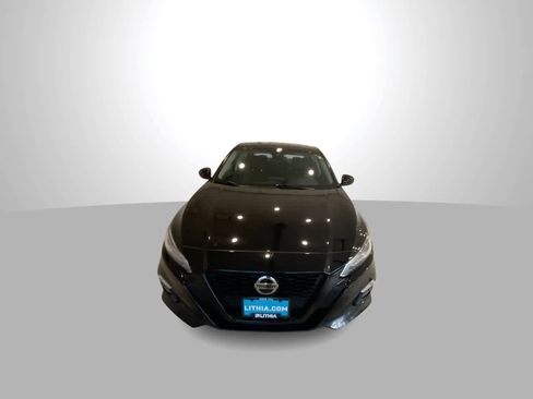Used 2022 Nissan Altima 2.5 SR w/ Midnight Edition Package image 3