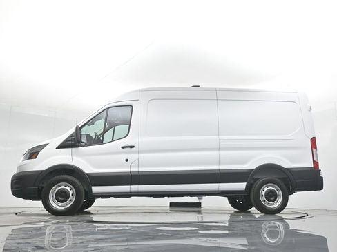 New 2026 Ford Transit 250 148 Medium Roof w/ Load Area Protection Package RWD image 53