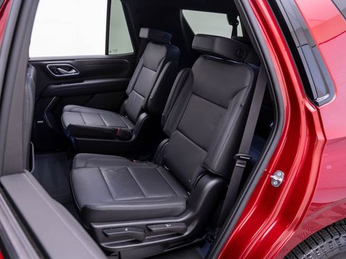 Used 2022 Chevrolet Tahoe Z71 image 18