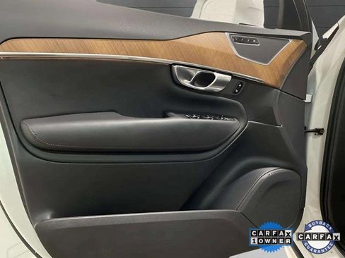 Used 2025 Volvo XC90 B6 Plus image 15