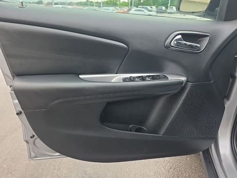 Used 2017 Dodge Journey SXT w/ Comfort/Convenience Group AWD/4WD image 17