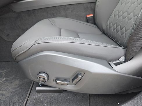 New 2026 Volvo XC60 B5 Core AWD/4WD image 23