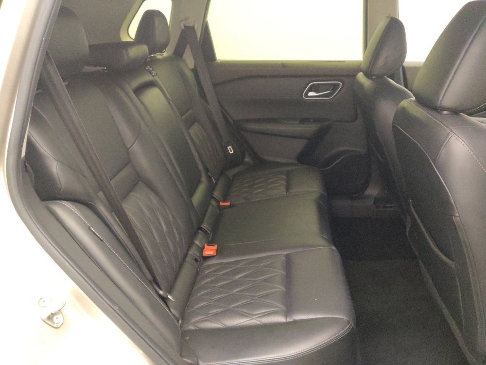 Used 2023 Nissan Rogue Platinum FWD image 19