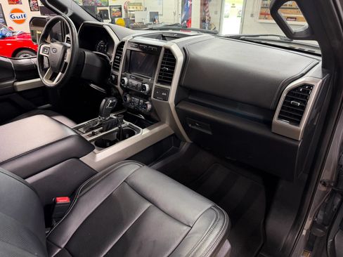 Used 2020 Ford F150 Lariat w/ Equipment Group 502A Luxury AWD/4WD image 22