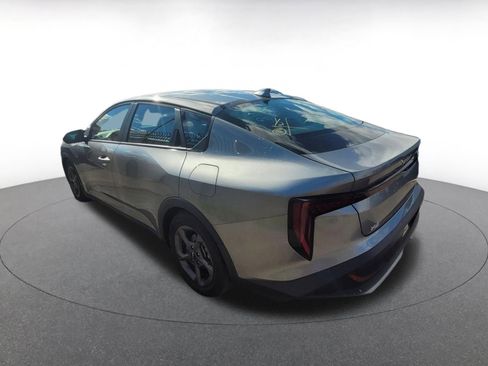 Used 2025 Kia K4 LXS image 5