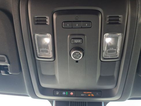 Used 2024 Chevrolet Tahoe LT AWD/4WD image 22