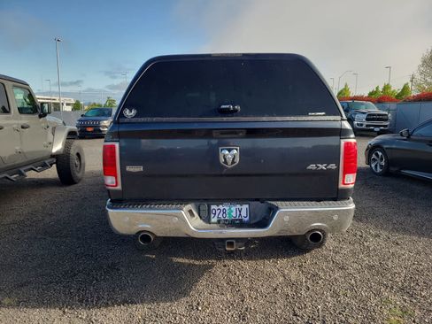Used 2017 RAM 1500 Laramie w/ Convenience Group AWD/4WD image 4