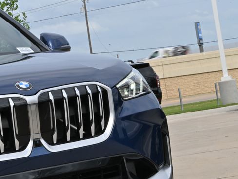 Certified 2025 BMW X1 xDrive28i w/ Technology Package AWD/4WD image 10