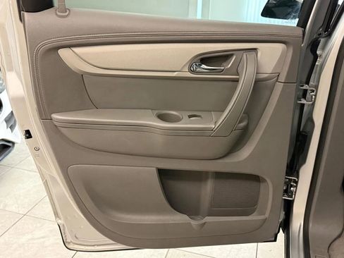 Used 2013 Chevrolet Traverse LS image 17