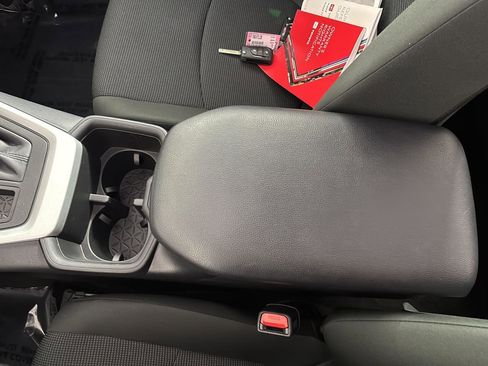 Used 2024 Toyota RAV4 LE image 32