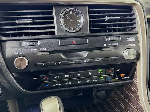 Used 2019 Lexus RX 350L Luxury w/ Accessory Package image 17