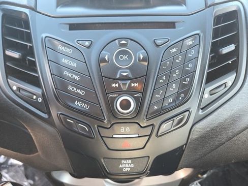 Used 2019 Ford Fiesta SE image 25