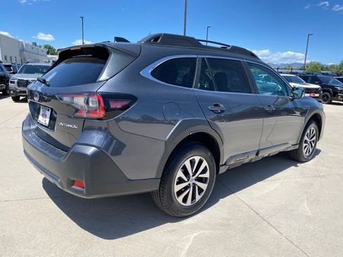 Used 2024 Subaru Outback Premium AWD/4WD image 5