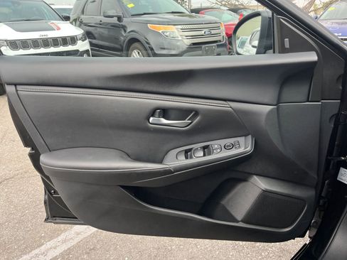 Used 2025 Nissan Sentra SV FWD image 18