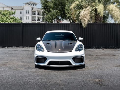 Used 2022 Porsche 718 Cayman GT4 RWD image 9