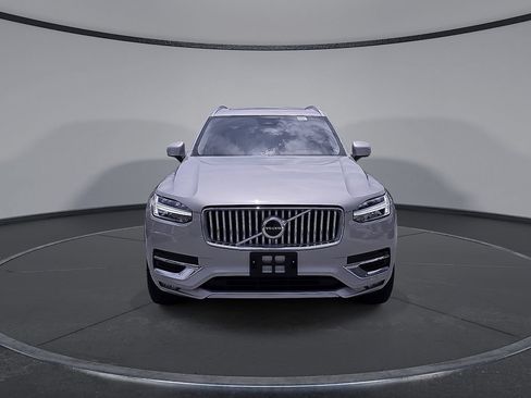 Certified 2025 Volvo XC90 B5 Core AWD/4WD image 10