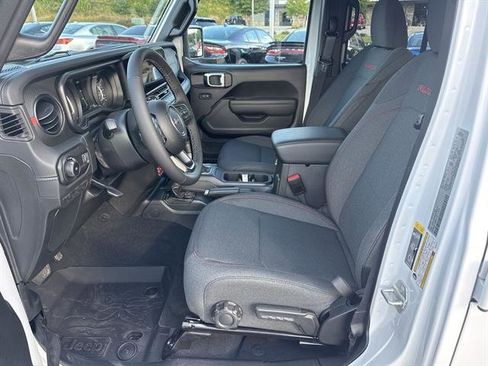 New 2025 Jeep Wrangler Unlimited Rubicon image 11