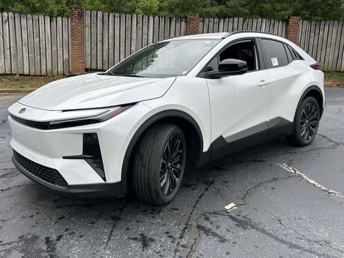 New 2026 Toyota C-HR AWD/4WD image 7