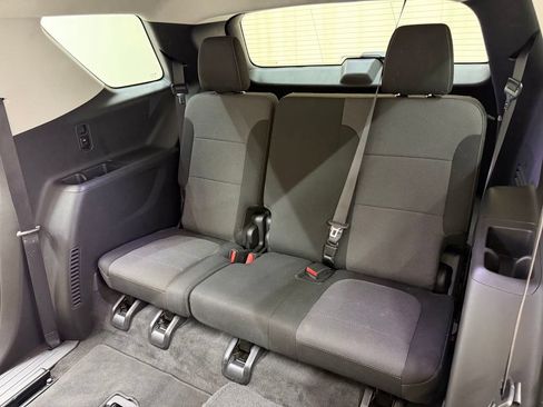 Used 2019 Chevrolet Traverse LT FWD image 17