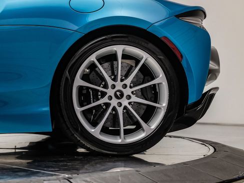 Used 2024 McLaren Artura RWD image 86