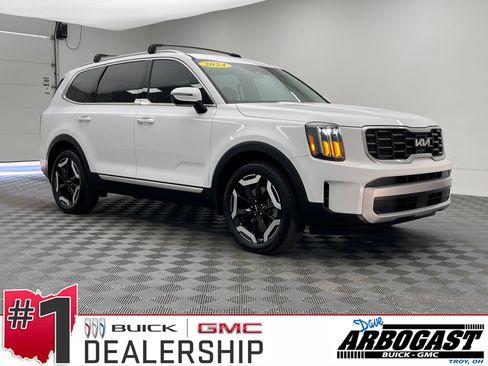 Used 2024 Kia Telluride S FWD image 1