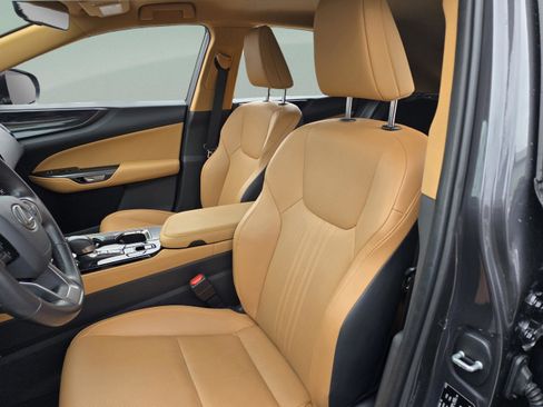 Certified 2025 Lexus NX 250 FWD image 11