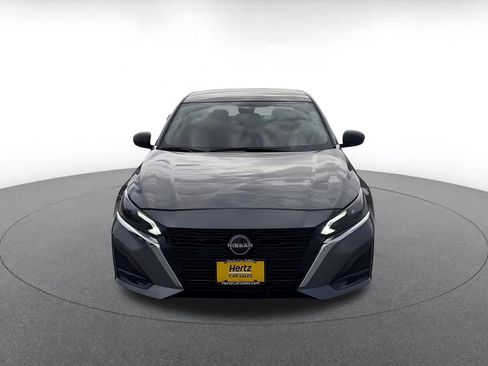 Used 2025 Nissan Altima 2.5 SV FWD image 4