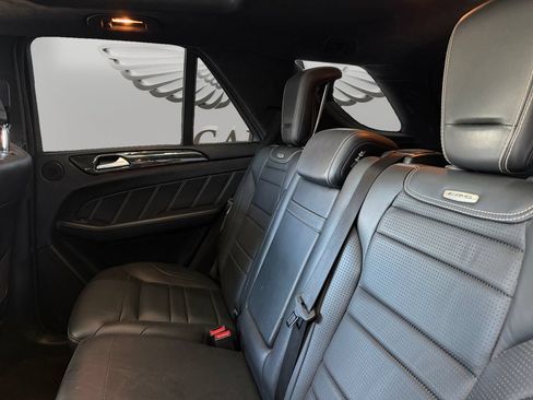 Used 2013 Mercedes-Benz ML 63 AMG 4MATIC image 13
