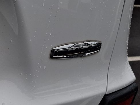 Used 2019 Jeep Cherokee Latitude Plus w/ Cold Weather Group AWD/4WD image 30